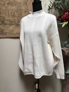 London Fog Cream Ribbed Mock Neck Sweater